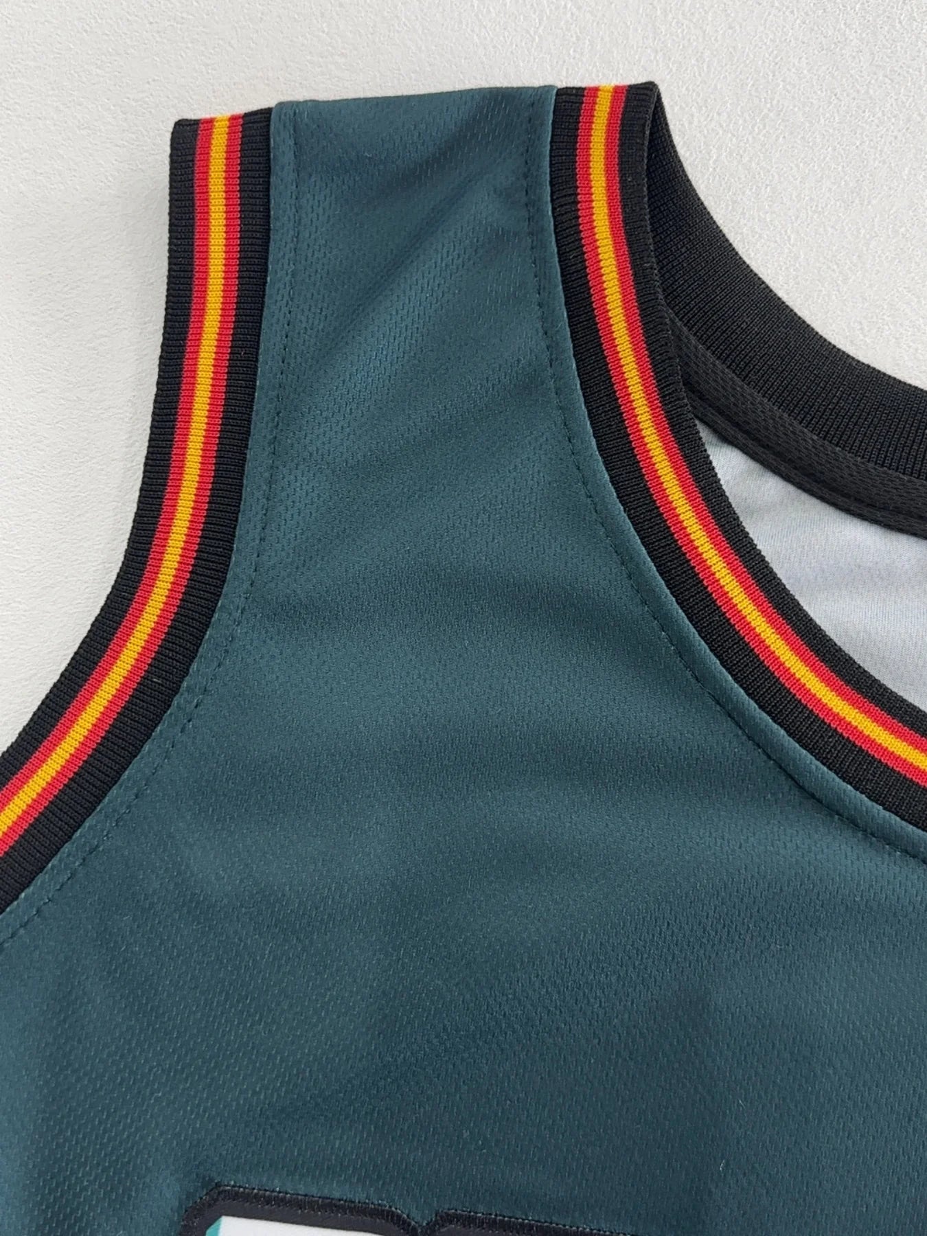 Men's Retro Basketball Jersey Breathable Sleeveless Loose Fit Sports Uniform for Summer