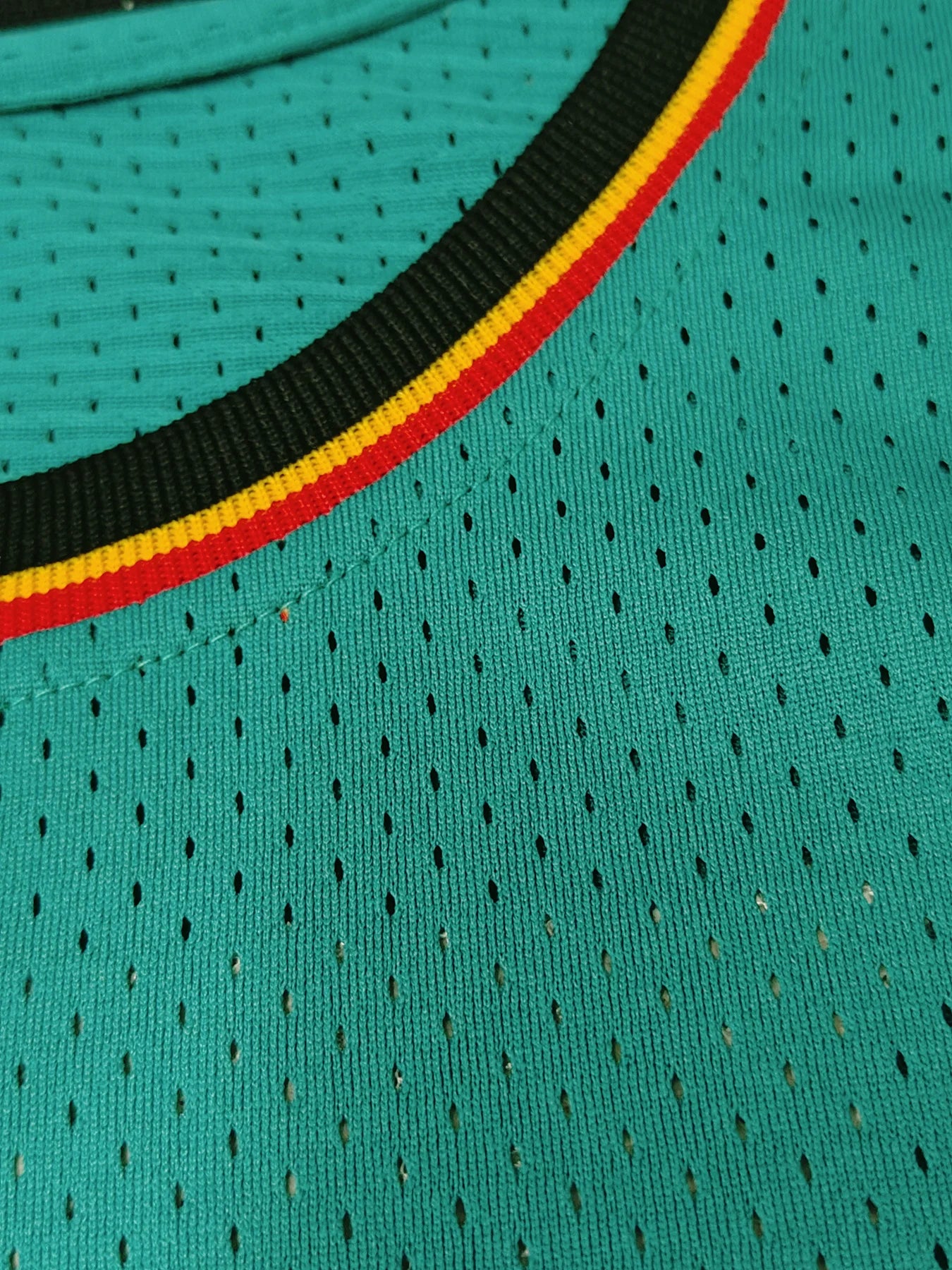 Men's Retro Basketball Jersey Breathable Sleeveless Loose Fit Sports Uniform for Summer